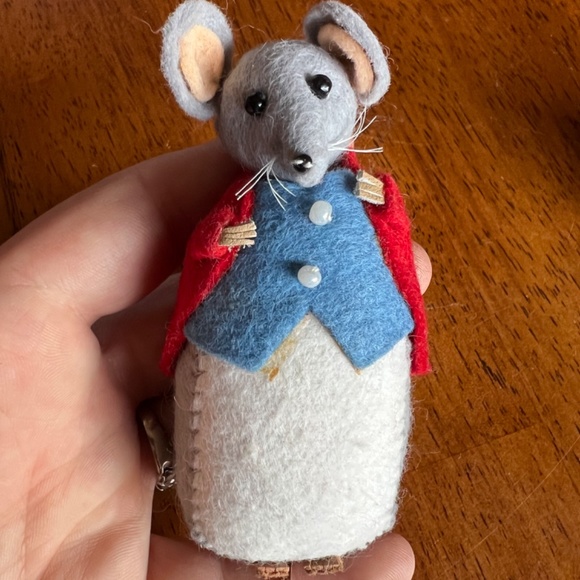 VINTAGE HANDMADE ENGLAND MICE MR & MRS WILLIAM WENSLEYDALE MINIATURES ANAMORPHIC - Picture 3 of 9